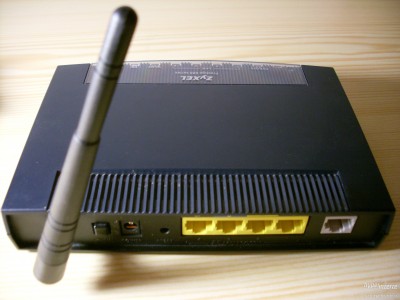 3075123-adsl-wifi-router-zyxel-660hw-t3-v2-3.jpg