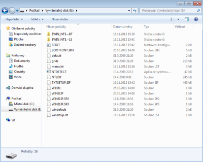 obsah bootovaciho flash disku