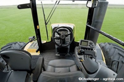 challenger MT975-B_05.jpg