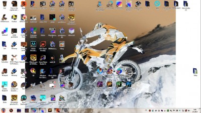 Takhle to vypadá. A nejen na ploše ať otevři cokoliv je to v negativu.