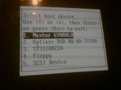 Tohle mi najede ,když znáčknu ALT+F1+ESC ,ale když dám cokoliv,tak to pokračuje ,jako kdyby nic,jen to 2. načítá jednotka začne pracovat a pak nic...