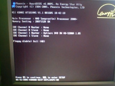 IMG_20140305_103906.jpg (75.78 KiB) Zobrazeno 422 x ani po radě vypojit hdd a dále,toto mi furt hází,ani bios hdd nevidi ani po detekci