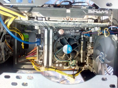 Do budoucna je v plánu věžovej chladič na CPU.