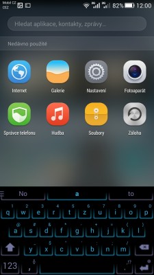 Hodně povedený vyhledávač /zapnutí tahem po obrazovce dolu/