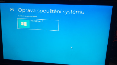 Počítač si myslí ze na něm je Windows 8 misto 10